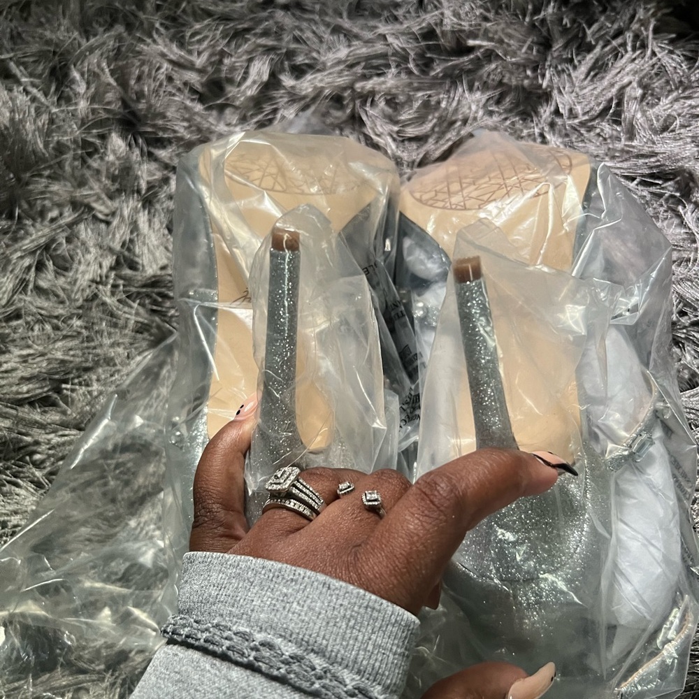 Jewel Badgley Mischka Never Worn